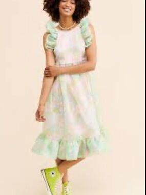 ANTHROPOLOGIE Selkie Madison Amory
Ruffle Romance Midi Dress Size Medium